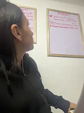 LilyRossi  online show from May 2026 12:26:02 PM