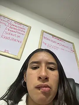 LilyRossi  online show from May 2026 12:12:02 PM