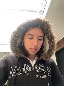 LilyRossi  online show from May 2026 11:27:01 AM