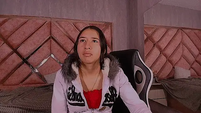 LilyRossi  online show from April 2026 12:51:02 PM