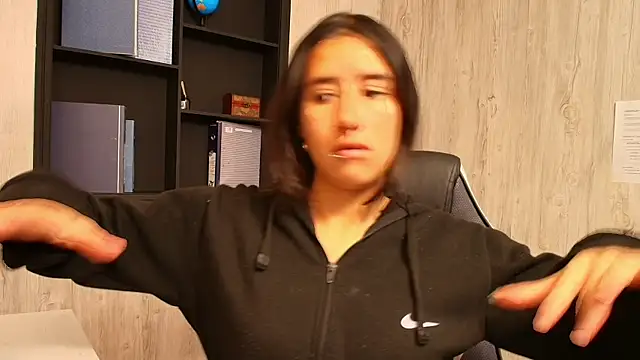 LilyRossi  online show from April 2026 01:15:02 PM