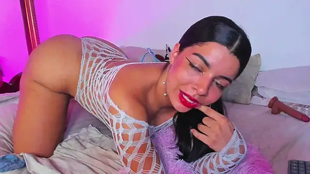 Arianna Moore online show from May 2026 01:57:16 AM