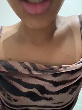 Snapshot of Luarin chatting on March 2026 03:56:02 PM Luarin online show from March 2026 03:56:02 PM