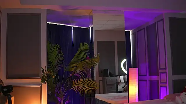 MissMeganMoon online show from April 2026 09:00:02 AM