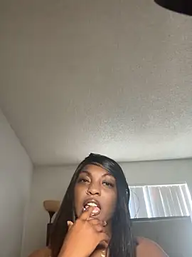 Snapshot of VeryTrulyYours chatting on March 2026 12:22:02 AM VeryTrulyYours online show from March 2026 12:22:02 AM