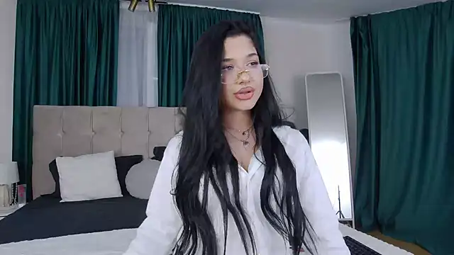 MissNaomiBelle online show from June 2026 06:38:01 PM