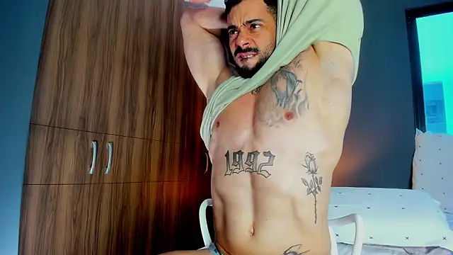 massimo visconti online show from April 2026 04:25:02 PM