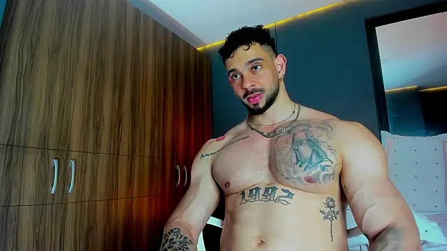 massimo visconti online show from April 2026 02:35:01 AM