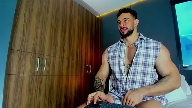 massimo visconti online show from March 2026 08:26:02 PM