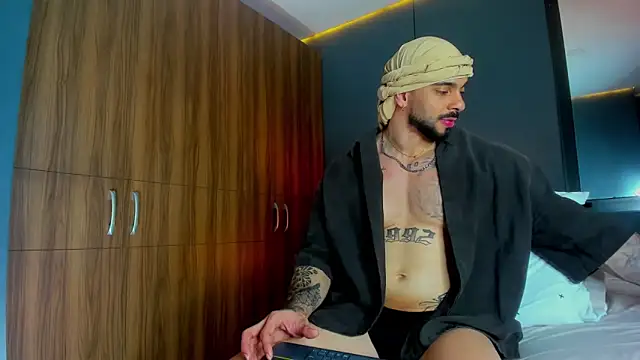 massimo visconti online show from March 2026 02:38:02 AM