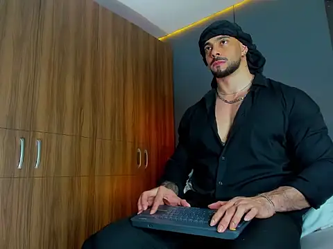 massimo visconti online show from March 2026 03:02:01 AM