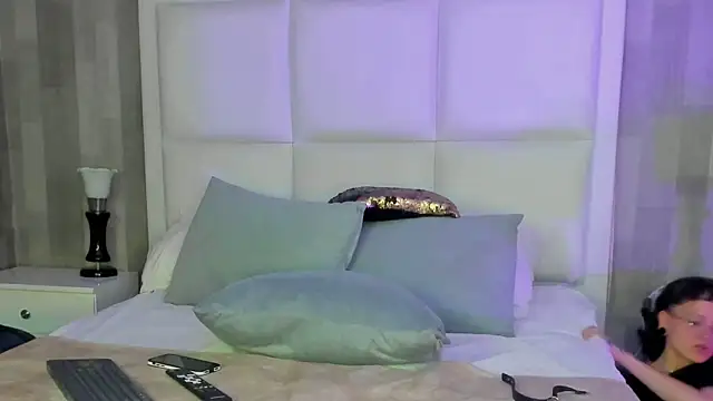 CaliferAndAurora online show from March 2026 04:23:02 PM