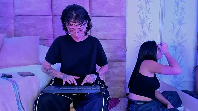 CaliferAndAurora online show from March 2026 09:18:01 PM