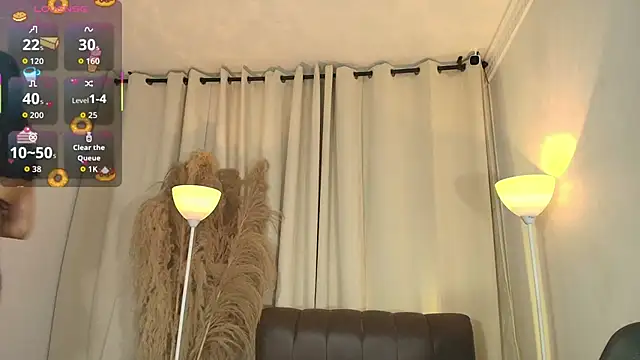 Maii Luna online show from April 2026 12:33:01 PM