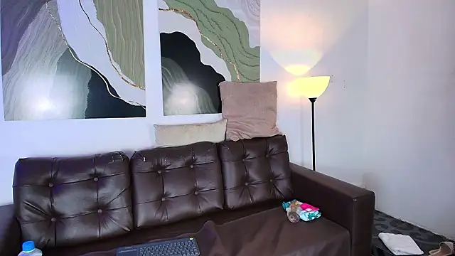 Maii Luna online show from March 2026 03:23:01 AM