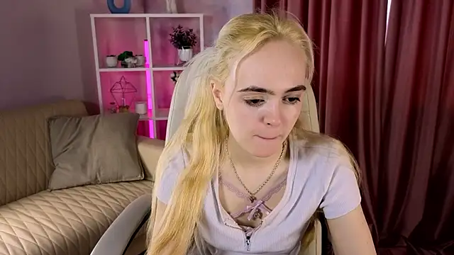 Bambi Bloom online show from March 2026 05:47:01 AM