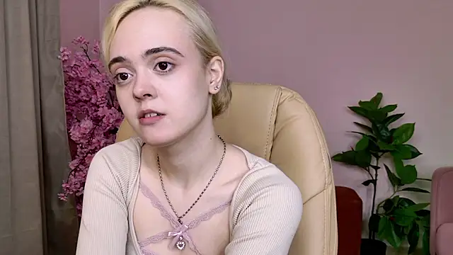 Bambi Bloom online show from March 2026 05:50:01 AM