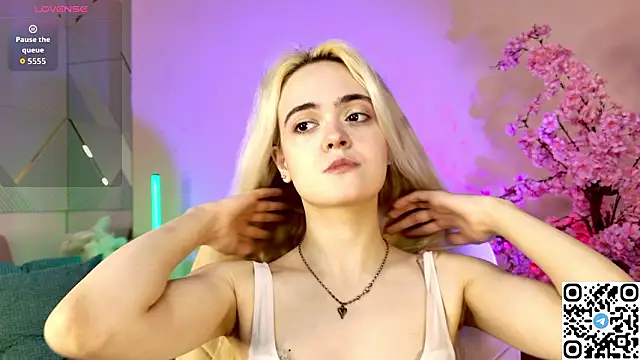 Bambi Bloom online show from March 2026 06:04:02 AM