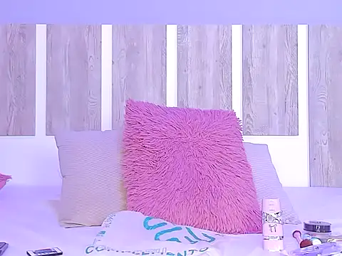 EmilySearss online show from March 2026 08:04:02 PM