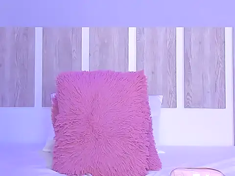 EmilySearss online show from March 2026 07:47:01 PM