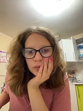 Luminosa online show from March 2026 07:10:02 PM