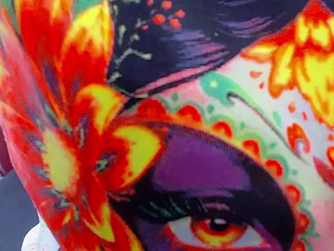 thalia perveertt online show from April 2026 02:33:01 PM