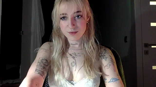 EmmyWet online show from April 2026 08:15:02 PM