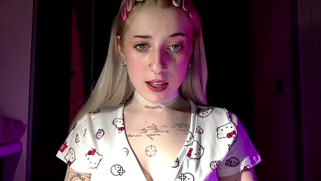 EmmyWet online show from April 2026 07:44:02 PM