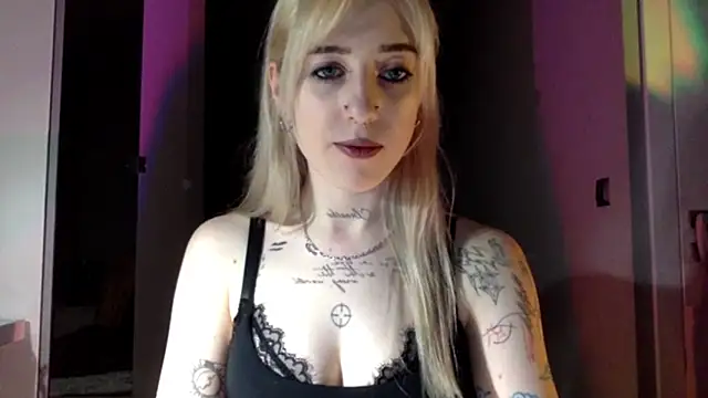 EmmyWet online show from April 2026 05:28:01 PM