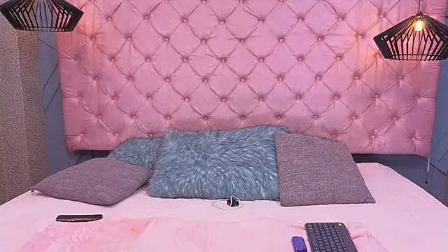 SARA HORNY- online show from April 2026 04:14:02 AM