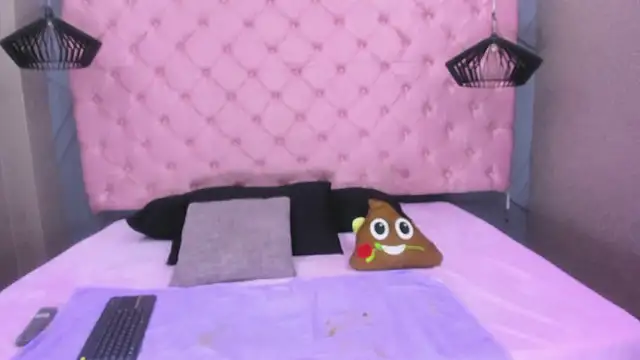 SARA HORNY- online show from March 2026 03:00:01 AM