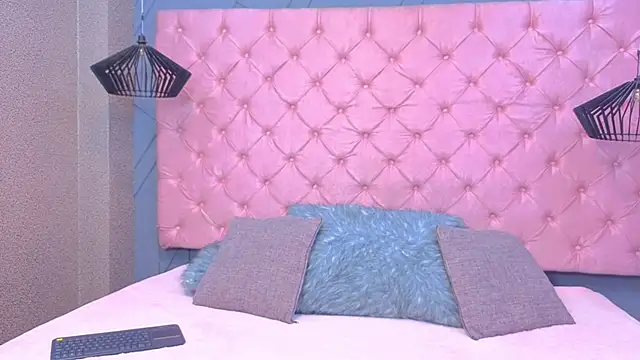 SARA HORNY- online show from April 2026 03:19:01 AM