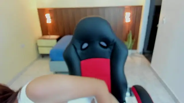 CLARA WARD1 online show from March 2026 07:25:01 PM