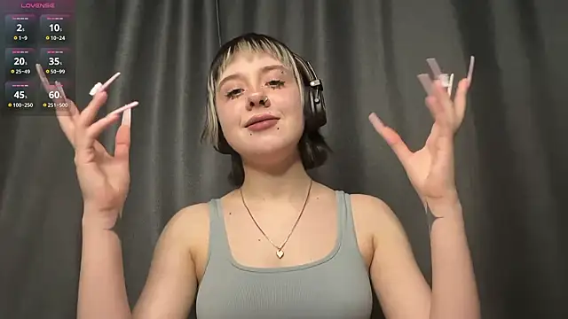 AueshaSimon online show from March 2026 09:02:02 AM