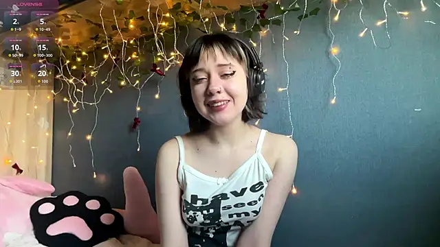 AueshaSimon online show from April 2026 04:19:02 AM