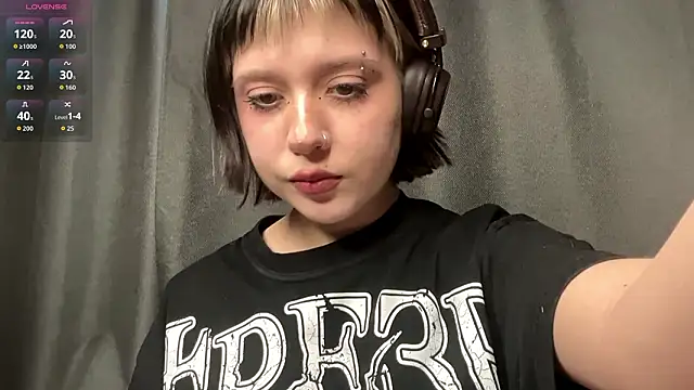 AueshaSimon online show from March 2026 09:02:01 AM