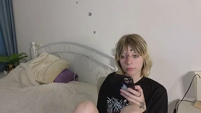 MollySally online show from June 2026 04:12:02 AM