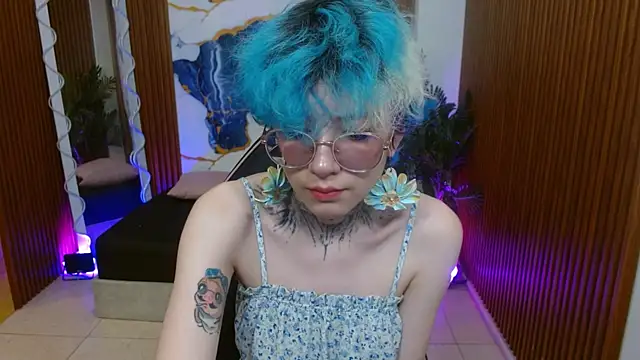 Lyra tay online show from April 2026 07:09:02 PM