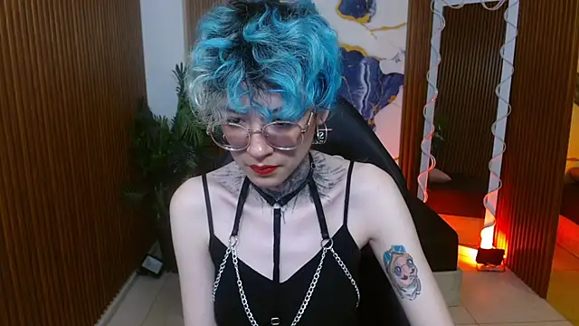 Lyra tay online show from May 2026 07:06:02 PM