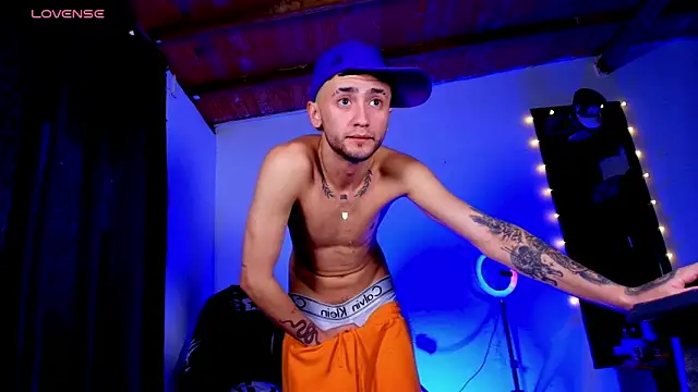 Snapshot of Jey_dirty_777 chatting on February 2026 11:43:02 AM Jey dirty 777 online show from February 2026 11:43:02 AM