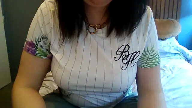 StaceyXOXO online show from March 2026 10:32:01 AM