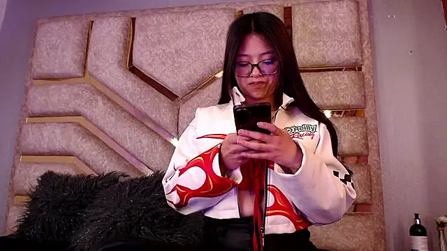 Anittarouse online show from March 2026 03:23:01 PM