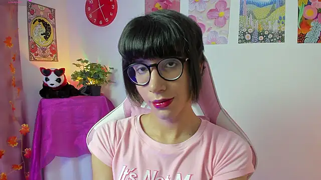 Snapshot of Madeline_21 chatting on March 2026 05:25:01 AM Madeline 21 online show from March 2026 05:25:01 AM