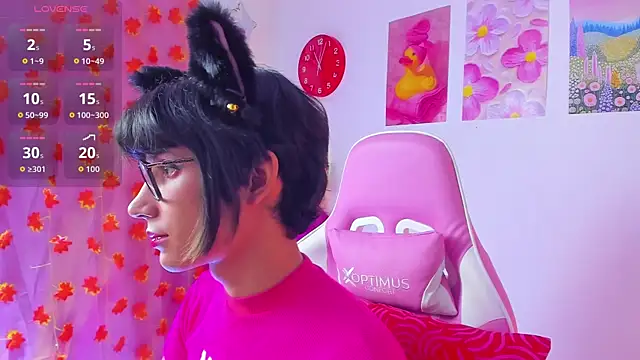 Snapshot of Madeline_21 chatting on March 2026 05:07:01 AM Madeline 21 online show from March 2026 05:07:01 AM