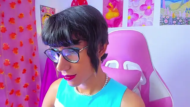 Snapshot of Madeline_21 chatting on March 2026 05:44:01 AM Madeline 21 online show from March 2026 05:44:01 AM