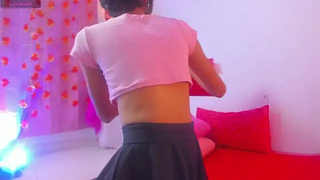 Snapshot of Madeline_21 chatting on March 2026 05:24:01 AM Madeline 21 online show from March 2026 05:24:01 AM