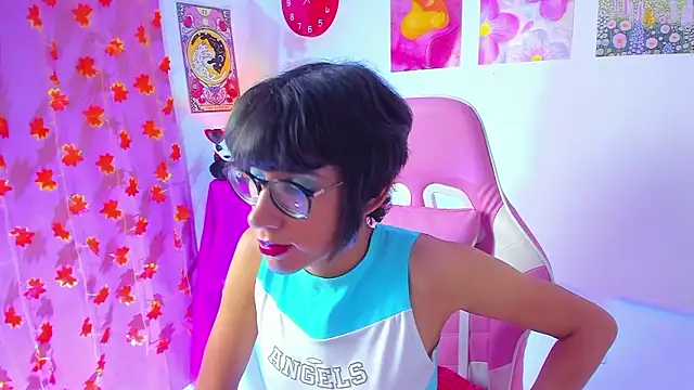 Snapshot of Madeline_21 chatting on March 2026 05:08:02 AM Madeline 21 online show from March 2026 05:08:02 AM