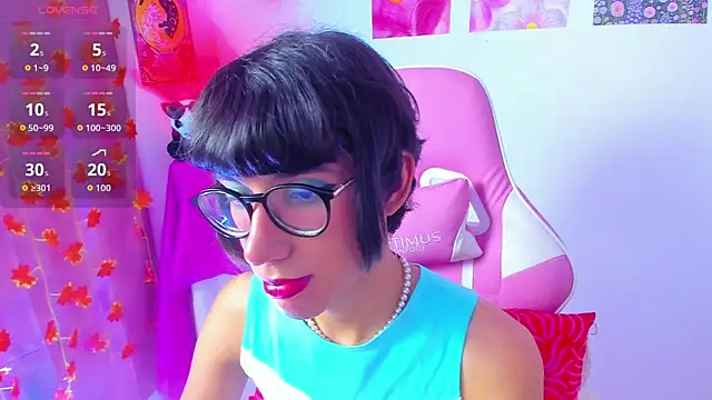 Snapshot of Madeline_21 chatting on March 2026 06:13:01 AM Madeline 21 online show from March 2026 06:13:01 AM