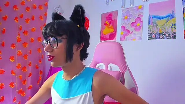 Snapshot of Madeline_21 chatting on March 2026 05:06:02 AM Madeline 21 online show from March 2026 05:06:02 AM