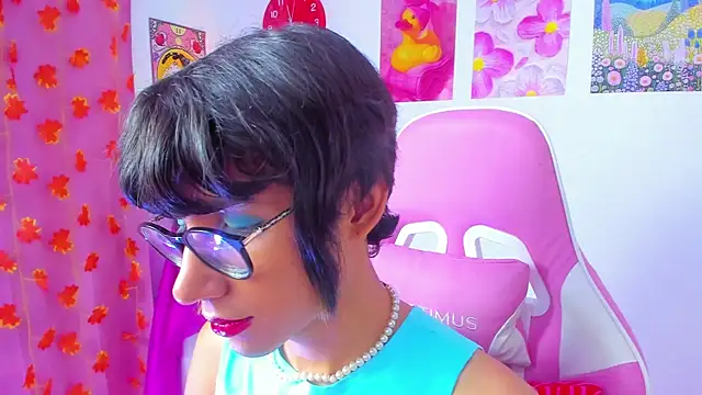 Snapshot of Madeline_21 chatting on March 2026 05:26:01 AM Madeline 21 online show from March 2026 05:26:01 AM